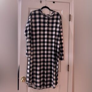 32 Degrees Black and White Checkered Nightgown